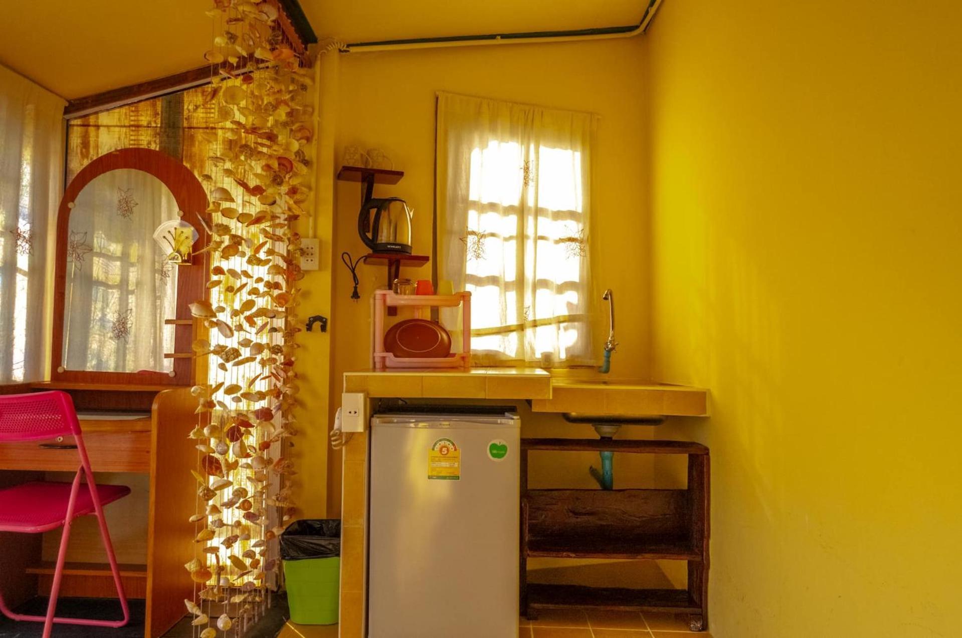 Sabina Guesthouse Kamala Ruang foto