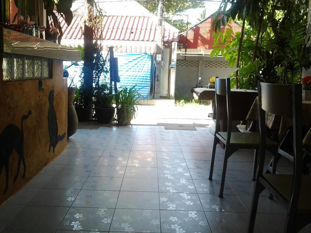 Sabina Guesthouse Kamala Bagian luar foto