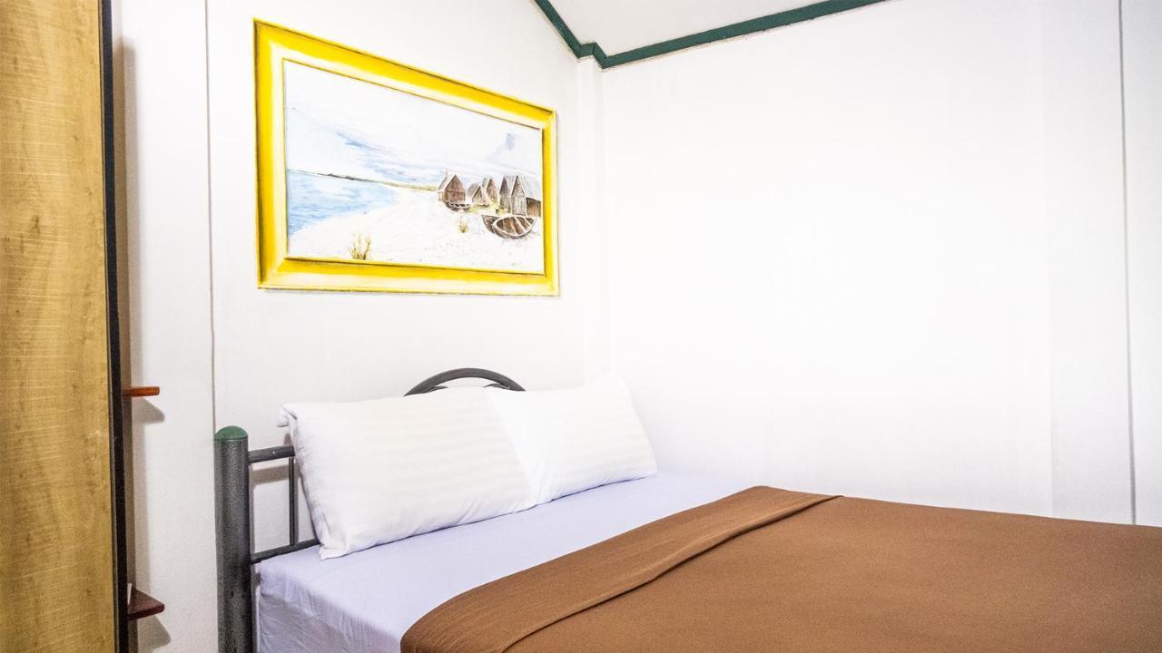 Sabina Guesthouse Kamala Bagian luar foto