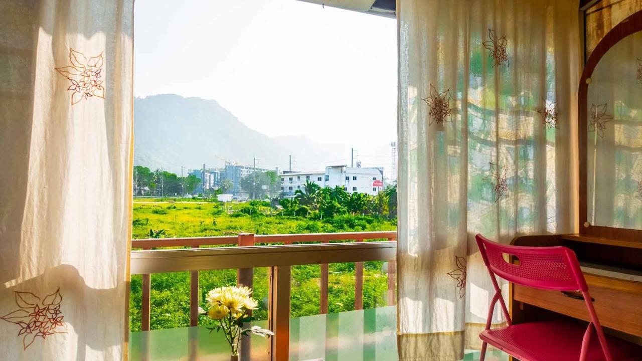 Sabina Guesthouse Kamala Bagian luar foto