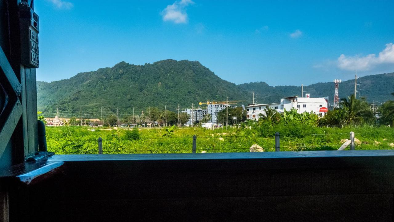 Sabina Guesthouse Kamala Bagian luar foto