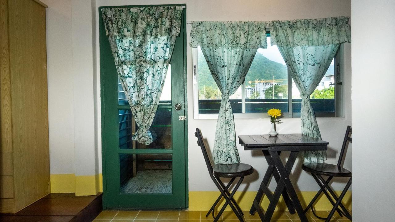 Sabina Guesthouse Kamala Bagian luar foto