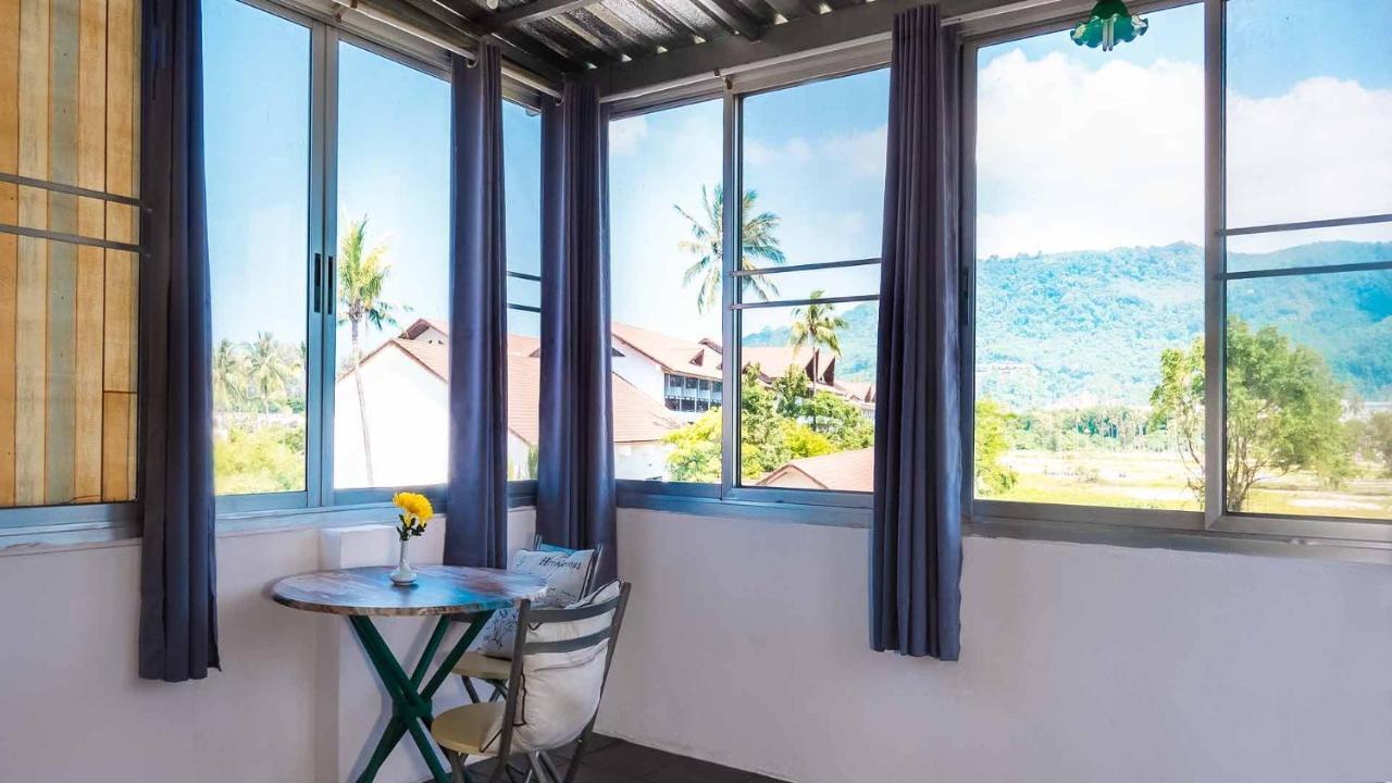 Sabina Guesthouse Kamala Bagian luar foto